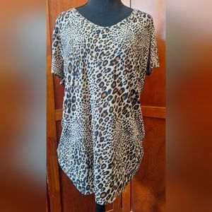Time and Tru Leopard Print Short Sleeve Tee in Tan, Black, Brown